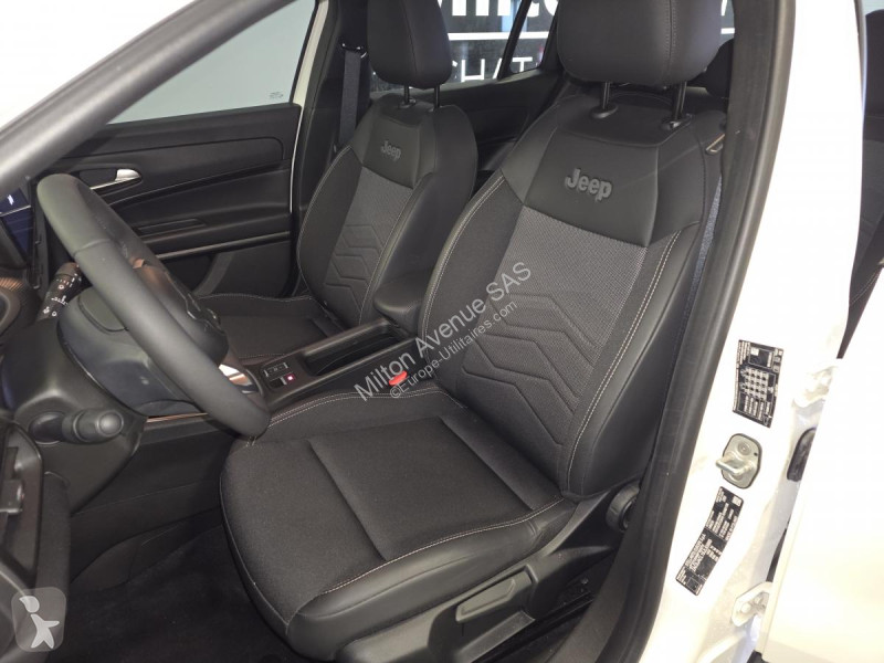 Samochód dostawczy Jeep AVENGER 1.2 Turbo T3 -...