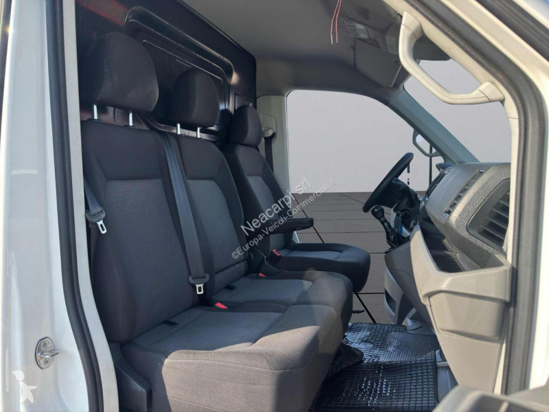 عربة نفعية Volkswagen