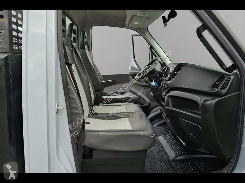 Véhicule utilitaire Iveco CCb 35C16 D Empt 4100...