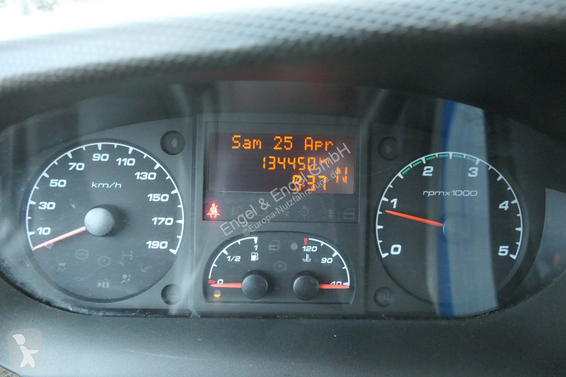 Véhicule utilitaire Iveco Daily 35 S11 C30C...