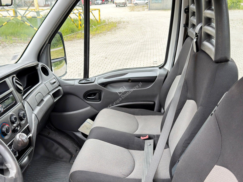 Samochód dostawczy Iveco DAILY...