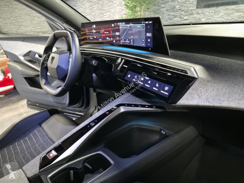 عربة نفعية Peugeot 5008 1.2i Hybrid -136 - BV...