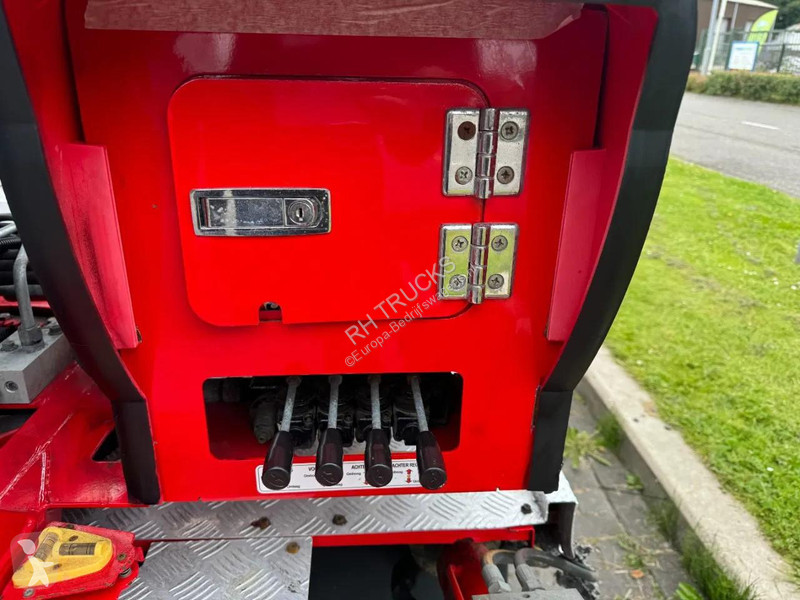 عربة نفعية Nissan 3X UNIT  35.13 EURO 6 + LIFT...