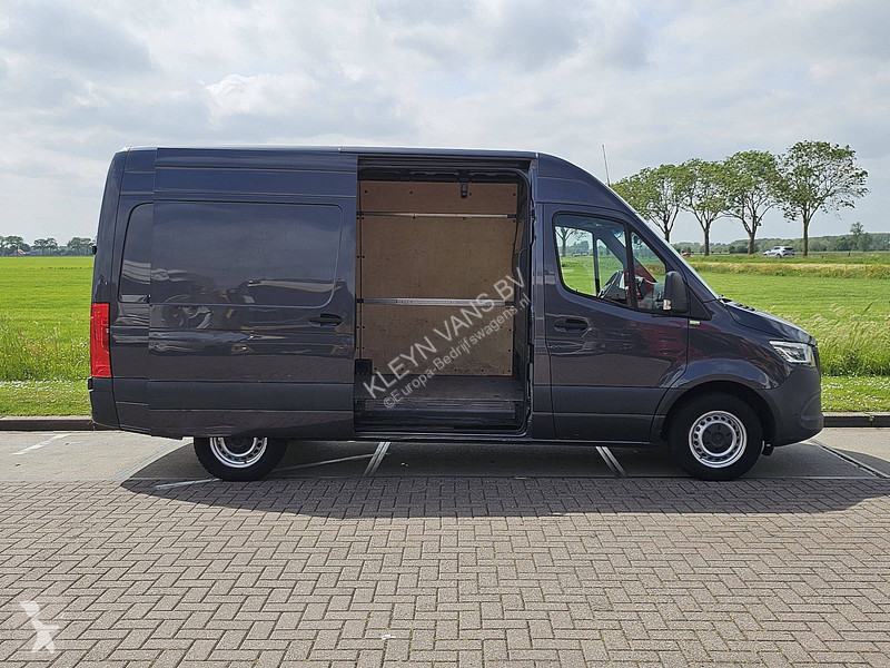 Коммерческий автомобиль Mercedes 317 L2H2 LED...