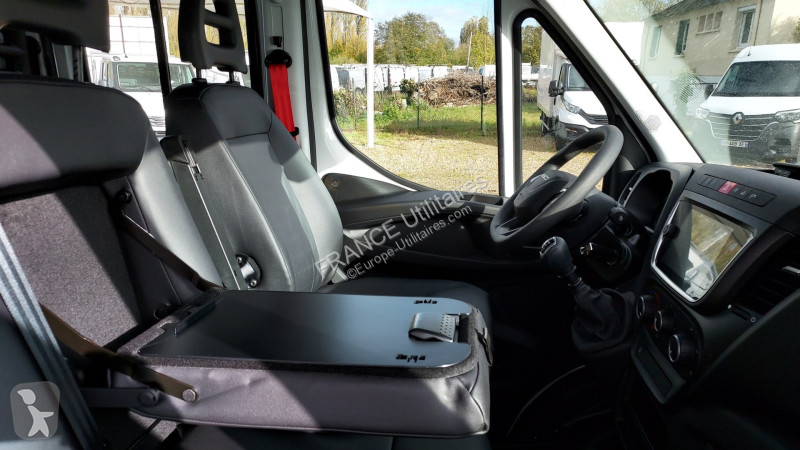 Véhicule utilitaire Iveco DAILY BENNE ALU JPM 6...