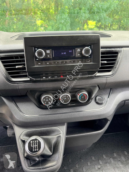 Furgoneta Renault L1H1 2T8 2.0 dCi 110ch Confort