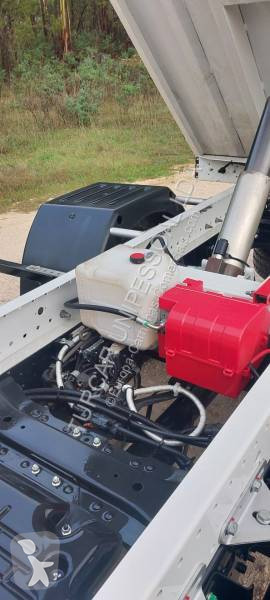 Véhicule utilitaire Mitsubishi Fuso