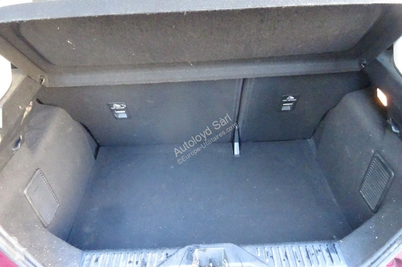 Véhicule utilitaire Ford FIESTA 1,0 I 95