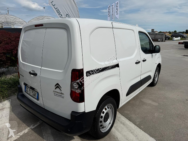 عربة نفعية Citroën BERLINGO M CLUB 130 EAT 8