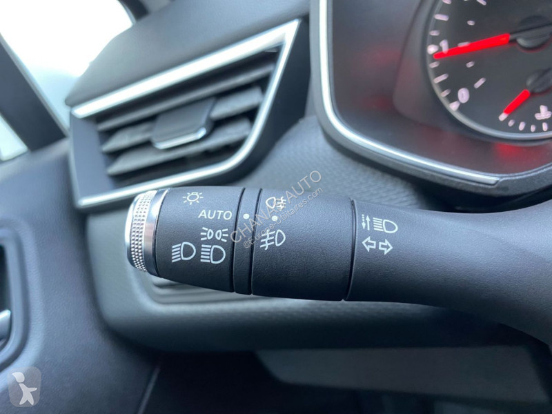 Лекотоварен автомобил Renault 1.5 Blue dCi 85...