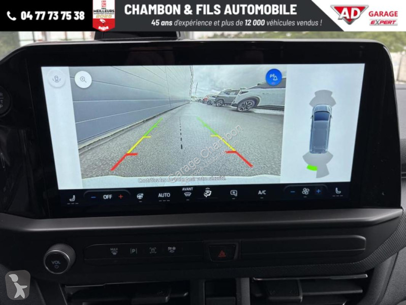 Véhicule utilitaire Ford FOURGON 320 L2H1 2.0...