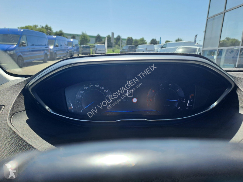 Peugeot 3008 BlueHDi 130ch S&S EAT8 Transporter