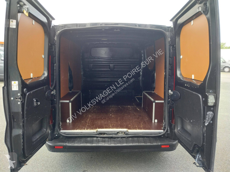 عربة نفعية Renault TRAFIC FGN L1H2 1200 KG DCI...