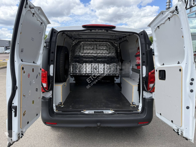 Samochód dostawczy Mercedes VITO FOURGON 114...