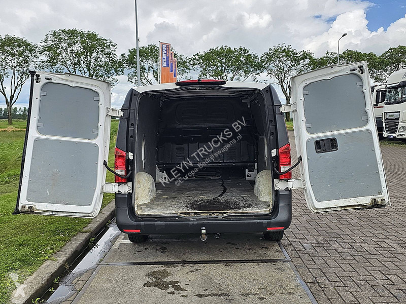 Mercedes 111 L2 Euro6 3-Zits van