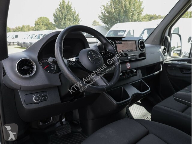 Véhicule utilitaire Mercedes Sprinter 317...