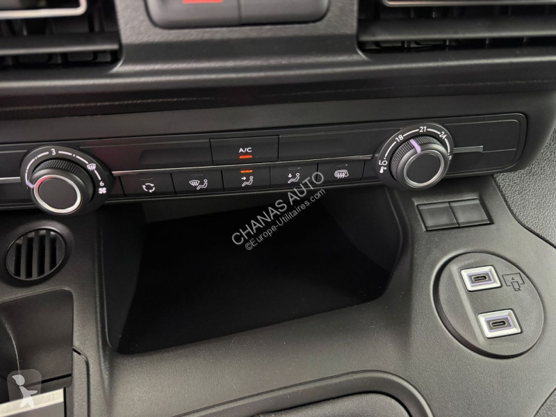 Véhicule utilitaire Peugeot M DIESEL 100 3PL 3...