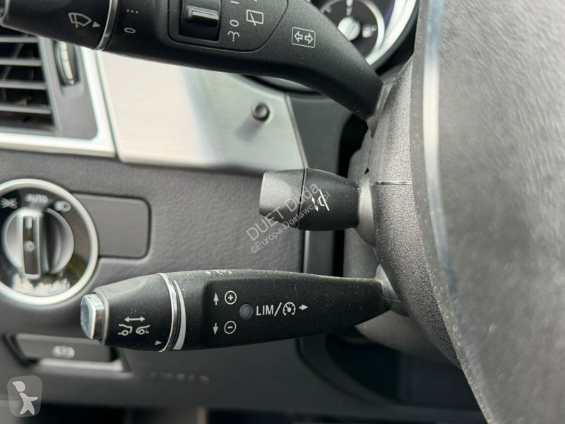 Samochód dostawczy Mercedes ML 350