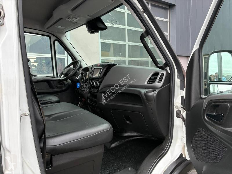 Véhicule utilitaire Iveco 35S Fg 35S21 Moteur...