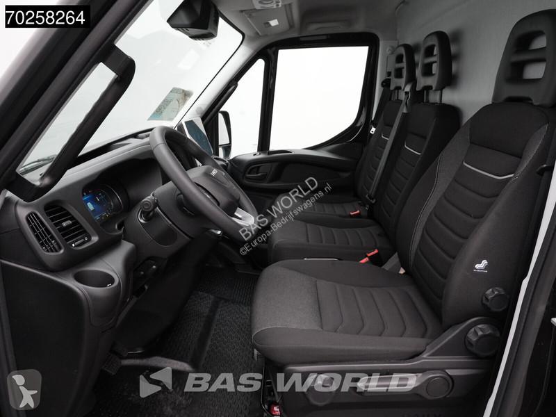 Véhicule utilitaire Iveco 35S21 210PK 3.0L...