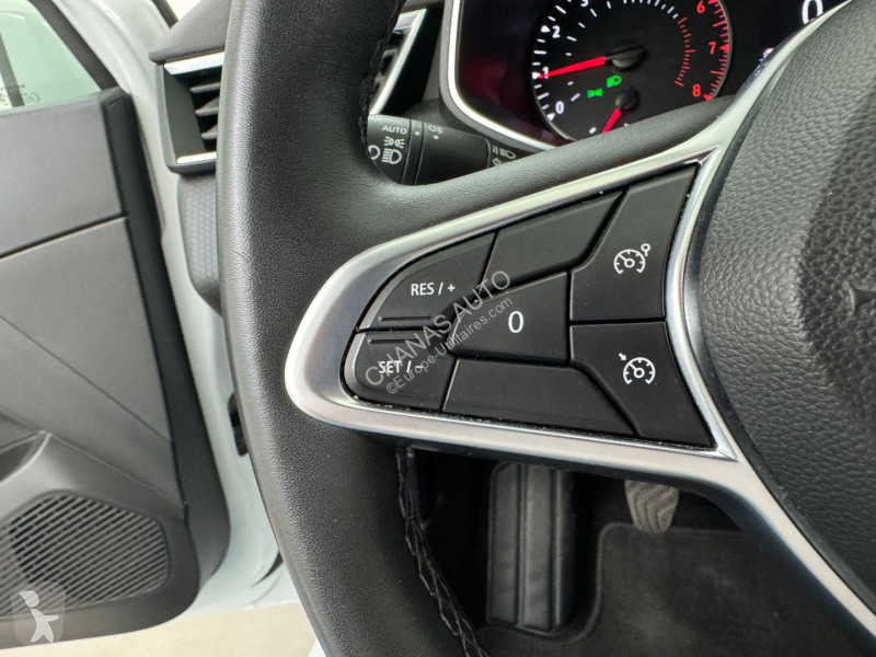 Комерційні автомобілі Renault 1.0 TCe 100 Zen Pack