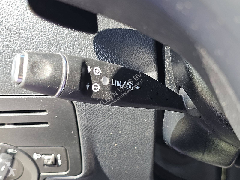 عربة نفعية Mercedes 66Kwh Wltp 292 kms