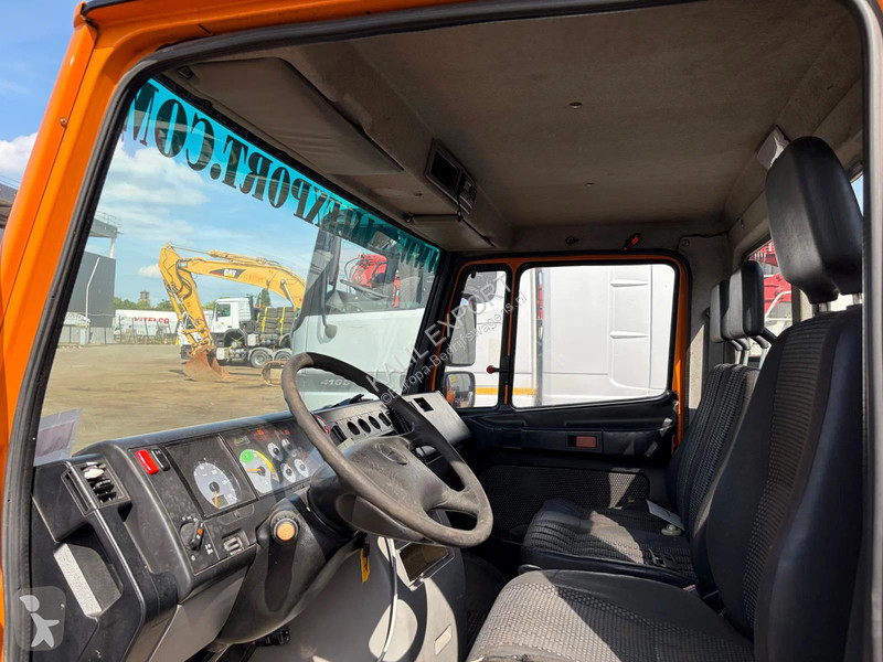 Nyttofordon Mercedes 816 Open Box - Manual...
