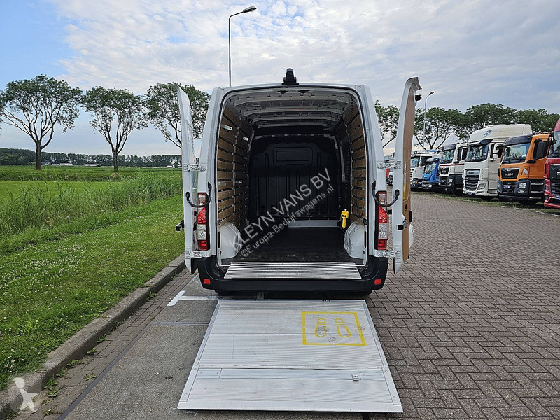 Furgoneta Renault 2.3 L2H2 Laadklep Euro6!