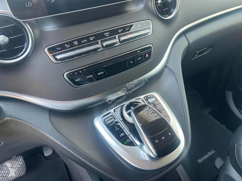 Furgoneta Mercedes - W447 2014