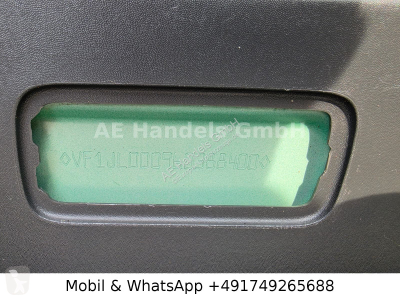 عربة نفعية Renault Combi 9 Sitzer...