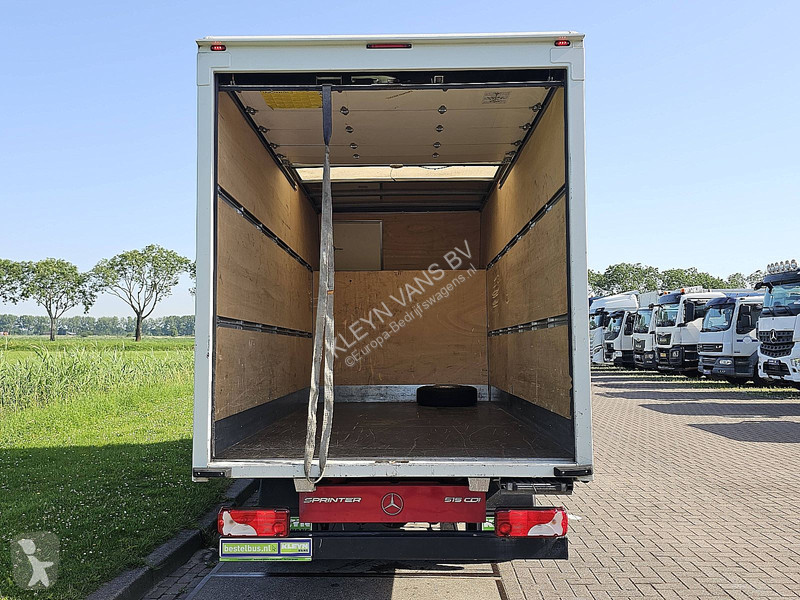 Furgoneta Mercedes 515 Bakwagen 433 WLB!