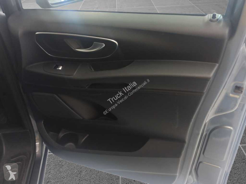 عربة نفعية Mercedes III - vito 116 cdi...