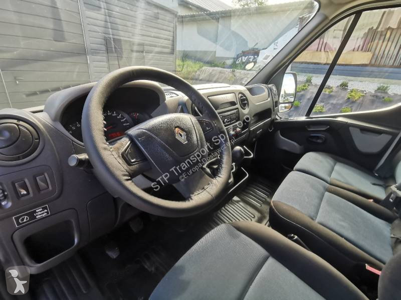Samochód dostawczy Renault