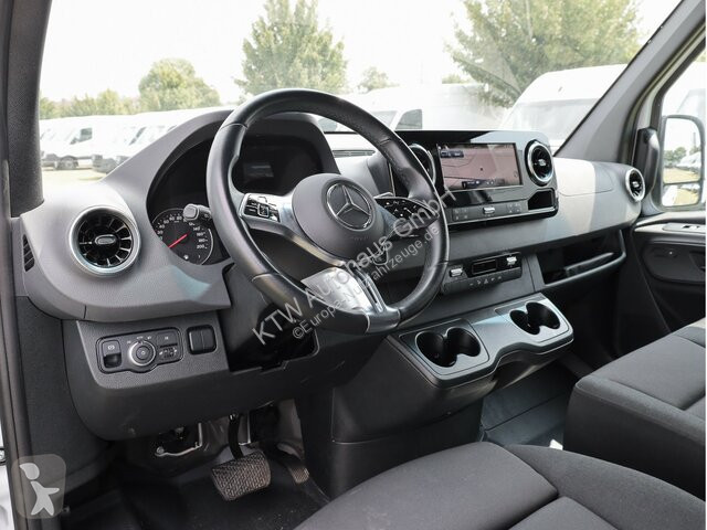 Véhicule utilitaire Mercedes Sprinter 317...