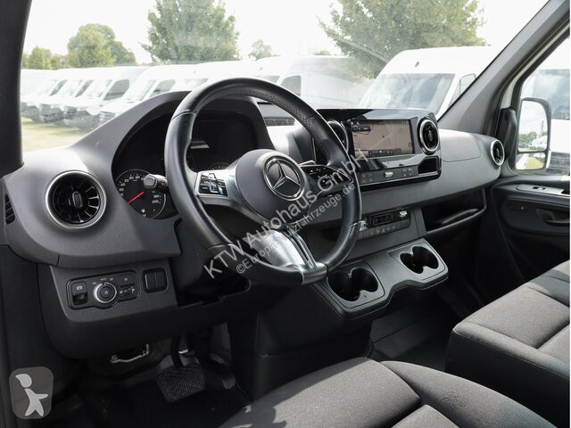 Véhicule utilitaire Mercedes Sprinter 317...