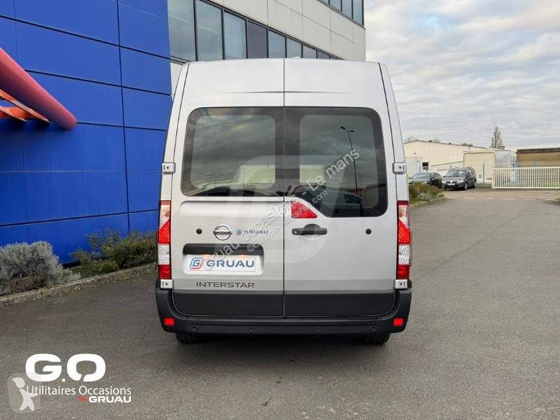 Samochód dostawczy Nissan