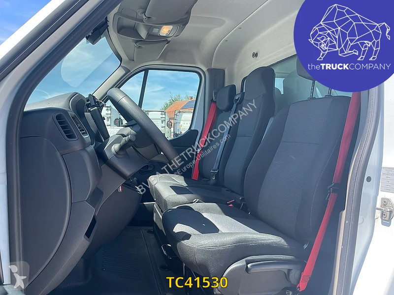 عربة نفعية Renault