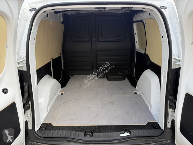 Furgoneta Mercedes 112 51 kWh L1 284 WLTP 98...