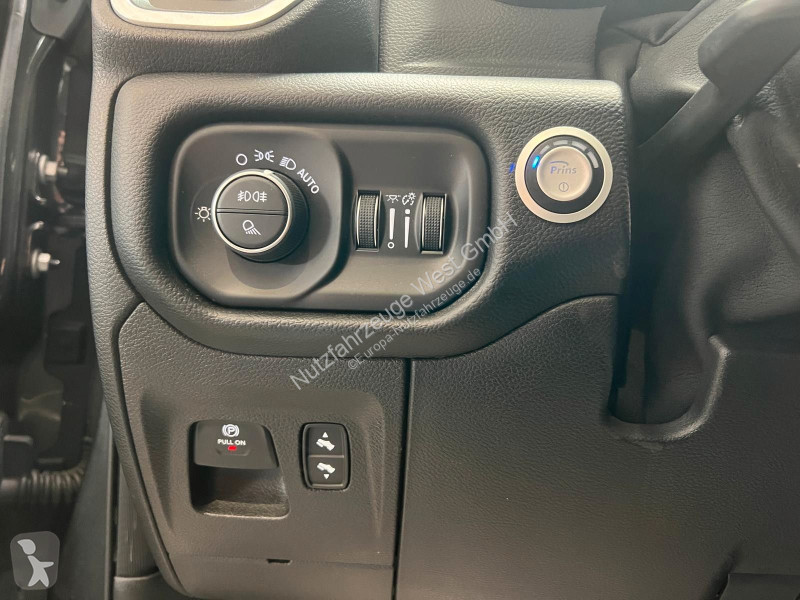 Samochód dostawczy Dodge RAM 1500 5,7 V8 Larami...