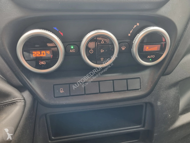 Samochód dostawczy Iveco 35C16 3.0D Koffer/...
