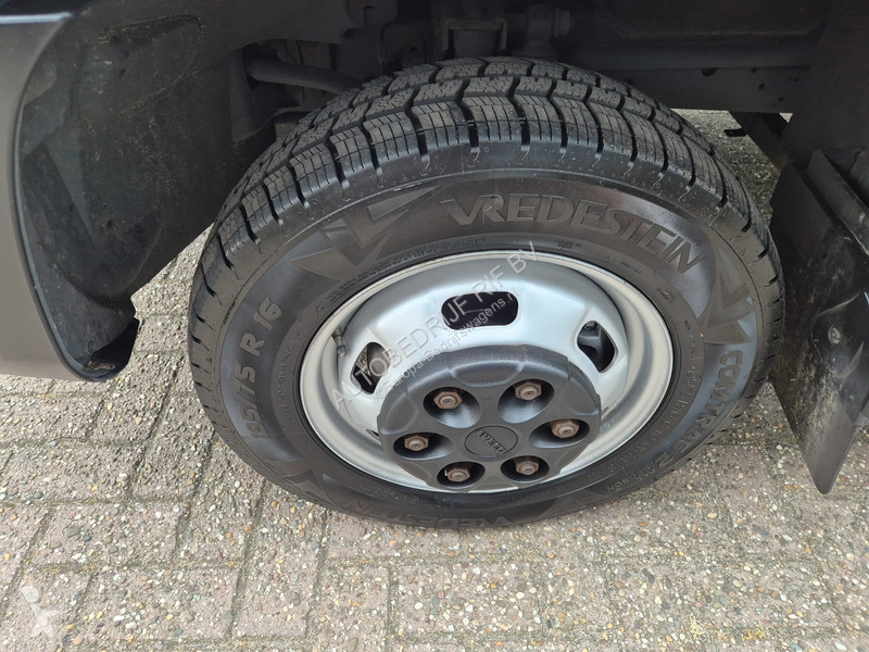 Samochód dostawczy Iveco 35C16 2.3D/ Navi/...
