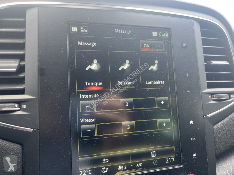 Véhicule utilitaire Renault MEGANE IV ESTATE...
