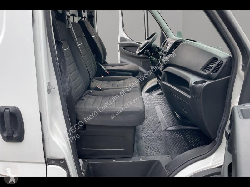 Véhicule utilitaire Iveco 35S Fg 35S14 V12 FOURGON