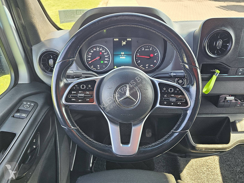 Коммерческий автомобиль Mercedes 317 L2H2...