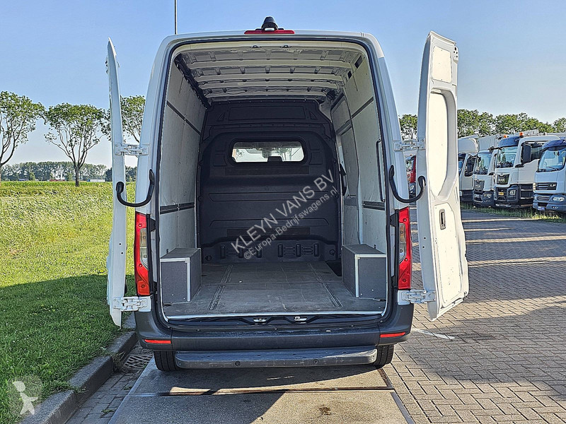 عربة نفعية Mercedes 317 L2H2 RWD Automaat