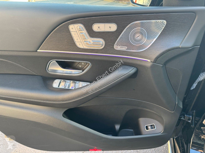 عربة نفعية Mercedes 300 d AMG...