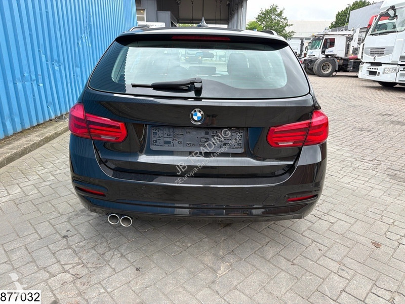 عربة نفعية BMW 3-serie