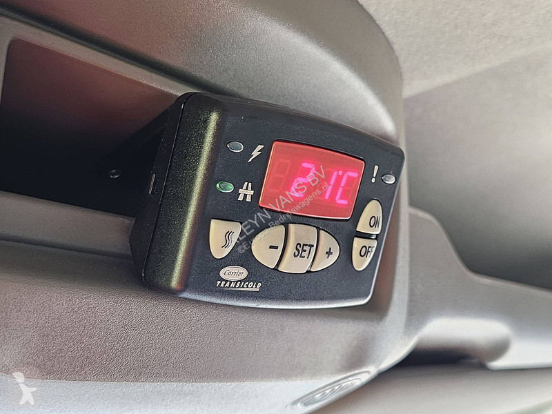 عربة نفعية Renault 2.3 Koelwagen Laadklep!