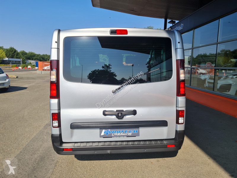 Furgoneta Renault TRAFIC III COMBI 2.0 BLUE DCI...