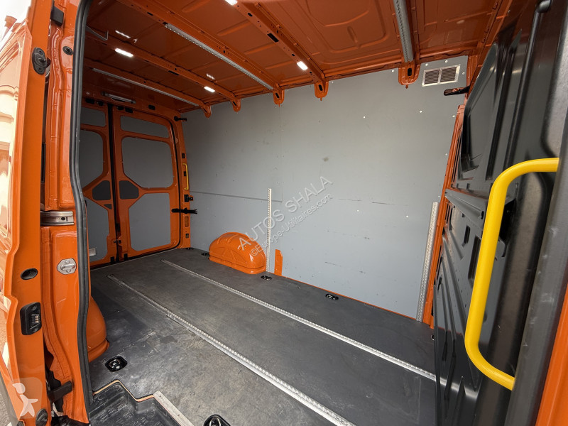 عربة نفعية Volkswagen CRAFTER FG / PRIX HT 20...